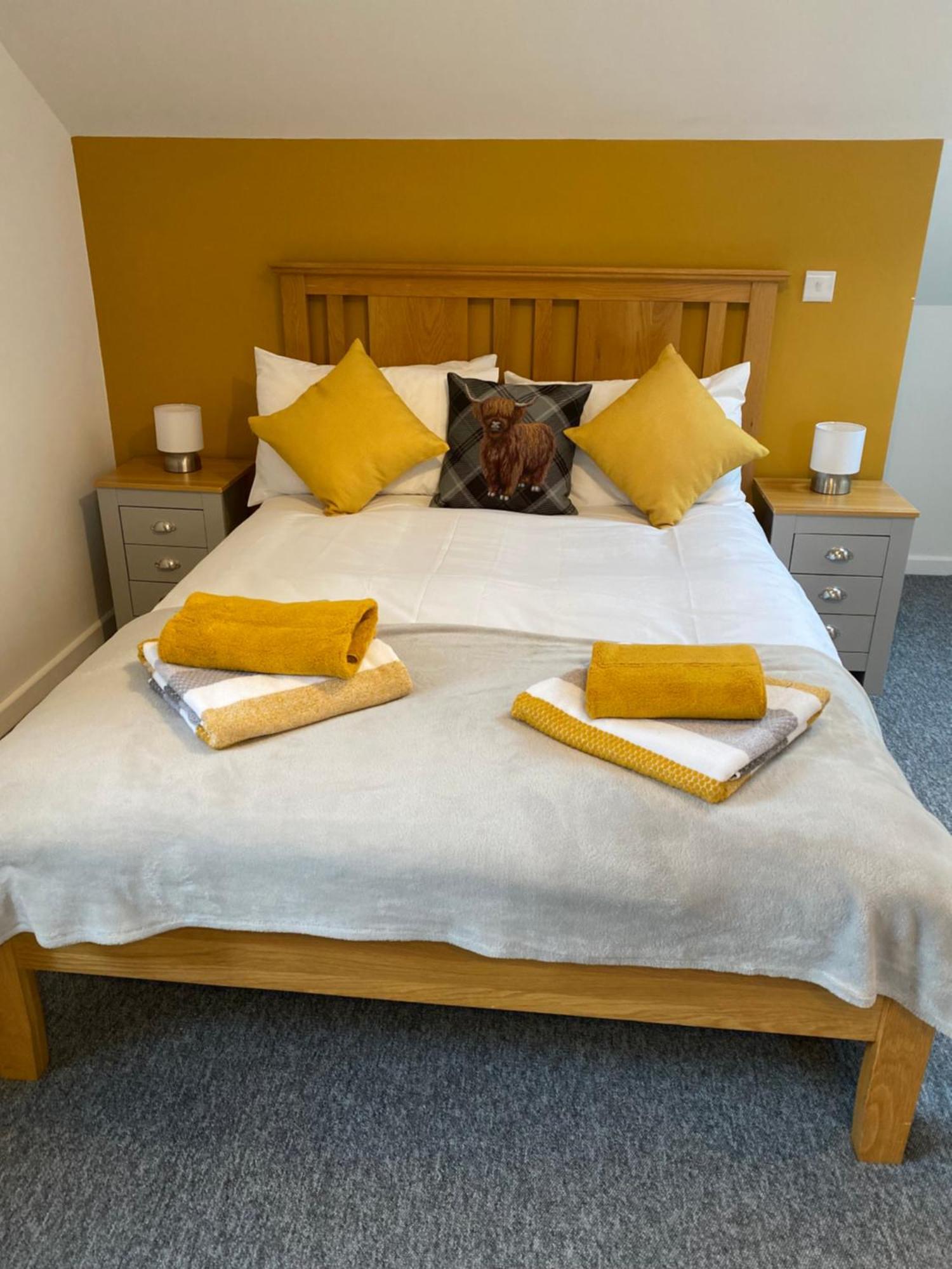 Modern Studio Apartment Set Beneath The Black Mountains A Stones Throw From The Offas Dyke Path Clodock Экстерьер фото